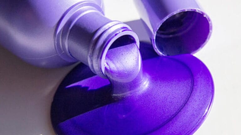 opuesto color morado