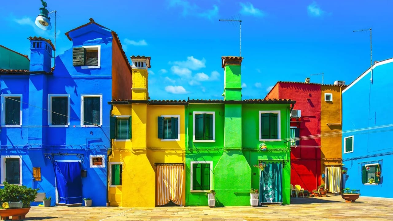 ¿Cuáles son los colores más populares para el exterior de las casas?